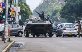 رئيس زيمبابوي الجديد يعين مسؤولين عسكريين في مناصب وزارية