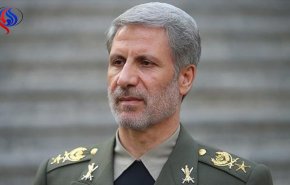وزير الدفاع: تسليم بارجة 