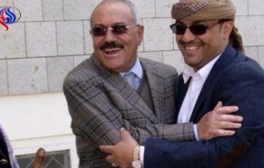 بالصور.. هل قتل العواضي مع صالح أم سلم نفسه؟