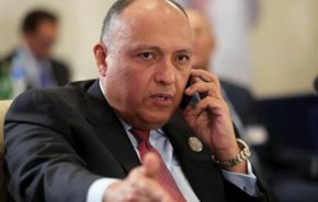 وزير الخارجية المصری يجري اتصالا بنظیره الفرنسی