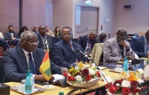الجزائر وغينيا تنسقان جهودهما بخصوص الهجرة