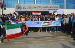 بالصور.. وقفة طلابية بالإسكندرية تنديدا بقرار ترامب بشأن القدس