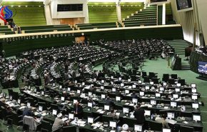 النواب الايرانيون ينددون بقرار ترامب حول القدس الشريف

