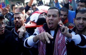 شاهد.. الضفة وغزة تشيعان شهداء جمعة الغضب