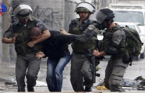 الاحتلال يعتقل 7 مواطنين في حملة مداهمات واسعة بالضفة والقدس