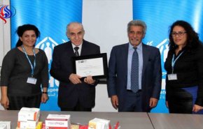 مفوضية شؤون اللاجئين تكرم طبيب الفقراء السوري
