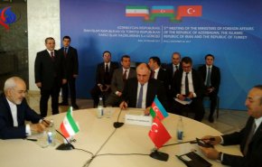 وزراء خارجیة إیران وتركیا وآذربیجان یجتمعون فی باكو