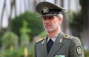 وزير الدفاع الايراني: مزاعم هيلي مسرحية مثيرة للسخرية