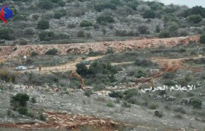 بالصور .. مجموعة صهيونية تخترق السياج الحدودي بين لبنان وفلسطين المحتلة