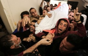 فيديو: تشييع شهيد آخر من المدافعين عن القدس في غزة