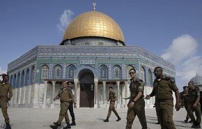 القدس.. خانها النذلاء فاحتضنها الشرفاء