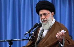 القائد الخامنئي: ريغان كان اقوى من ترامب لكنه ذهب الى الجحيم