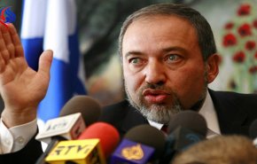 ليبرمان يشيد بقتل جنوده لأهالي غزة