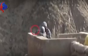 فيديو : إنقاذ مجند بأعجوبة بعد سقوط قنبلة يدوية خلال التدريبات 

