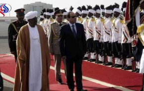 سبب النزاع بين مصر والسودان.. حلايب أم النهضة؟!