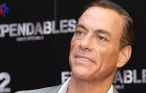 النجم العالمي فان دام يدافع عن الإسلام 