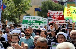 مسيرات شعبية حاشدة بمدينتي بهشهر وفريدن تنديدا بالإضطرابات الأخيرة
