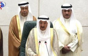 أمير الكويت يعلن أحدث موقف له من أزمة قطر والسعودية 