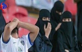 رغم حظرها على الرجال.. السعودية تخصّص أماكن لتدخين النساء!!