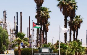 الأردنيون يترقبون عاماً صعباً يأكل مدخراتهم