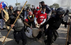 مقتل شخصين باحتجاج على اغتصاب وقتل طفلة في باكستان!
