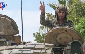بالفيديو...بعد قصف دقيق، الجيش يحكم سيطرته على كراجات الحجز بحرستا
