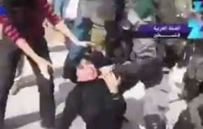 شاهد.. هذا ما يفعله جنود الاحتلال بالنساء!!