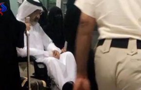 عبد الله آل ثاني ينقل للمستشفى بعد وصوله الكويت

