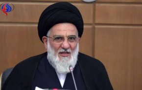 الاعداء يستغلون المشاکل الاقتصادية لمنع تطور الشعب الايراني