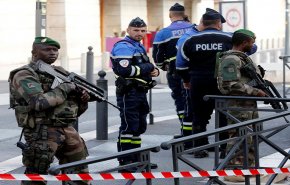  توقيف شاب في باريس يشتبه بانه كان يخطط لتنفيذ اعتداء
