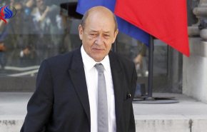 لودريان: ماكرون يود التواصل المباشر مع روسيا