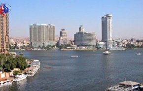 مئات المصريين والليبيين يغادرون منفذ السلوم إلى ليبيا