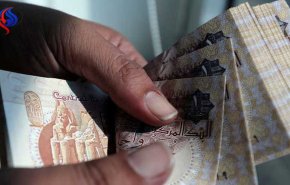 مصر تقترض 14 مليار جنيه لسد العجز