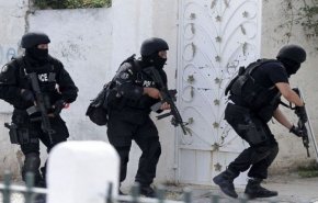 الأمن الليبي يوقف إرهابيين يحملون متفجرات شرقي طرابلس