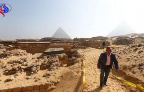 مصر.. اكتشاف مقبرة تاريخية بمنطقة الجبانة بالأهرامات+صور