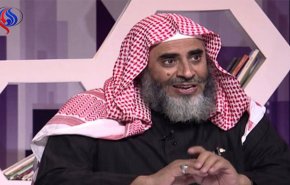  بعد لقائه العودة.. صحفي يلتقي القرني بالسجن.. وهجمة عليه