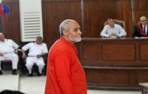 اليوم.. محاكمة بديع والشاطر وآخرين في أحداث مكتب الإرشاد