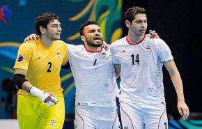 المنتخب الإيراني لكرة الصالات یتوج بطلاً لآسیا
