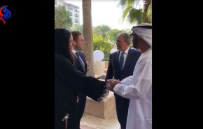 شاهد: شيخة إماراتية تتزوج بريطاني بحضور جورج بوش!