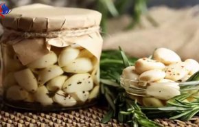 بهذه الطريقة تخلص من رائحة الثوم في الفم