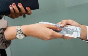 دراسة :  68% من الرجال يبحثون عن الزوجة الموظفة!!