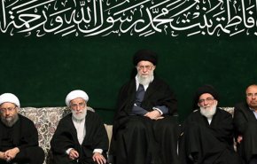 قائد الثورة يحضر اقامة مراسم ذكرى استشهاد فاطمة الزهراء (س) 