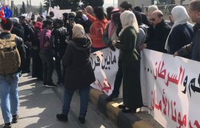 الأردن.. الحكومة تلقي مرضى السرطان في الشارع!
