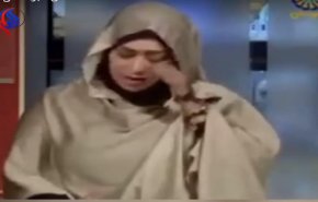 بالفيديو/ نحلة تشن هجوما شرسا على مذيعة على الهواء مباشرة