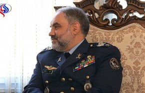 قائد سلاح الجو في الجيش الايراني يصل الى اسلام آباد