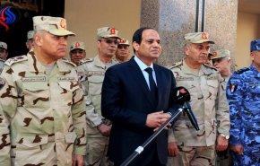 السيسي مخاطبا الاعلام:لا تسمحوا بالإساءة للجيش