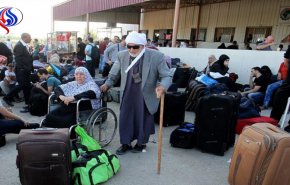 معاناة الفلسطينيين العالقين بمصر وإهمال السفارة