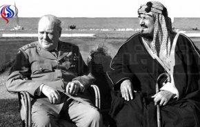 بالفيديو/هذا ما قاله تشرشل عن ماء زمزم بعد ان شربه!