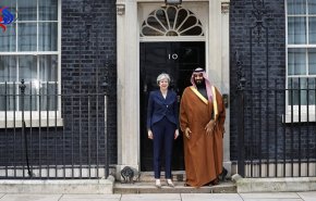 صحفي يحرج بن سلمان بسؤال ناري...وهكذا جاء الرد!
