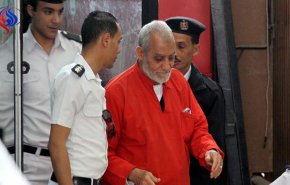 استكمال إعادة محاكمة بديع و13 آخرين فى 